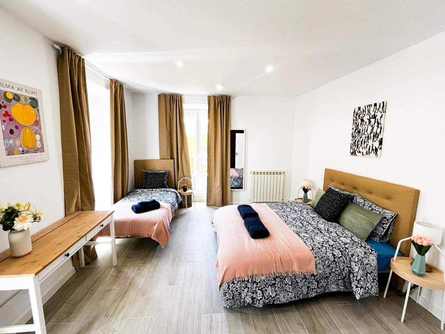 Centric Rooms In Madrid Eksteriør billede
